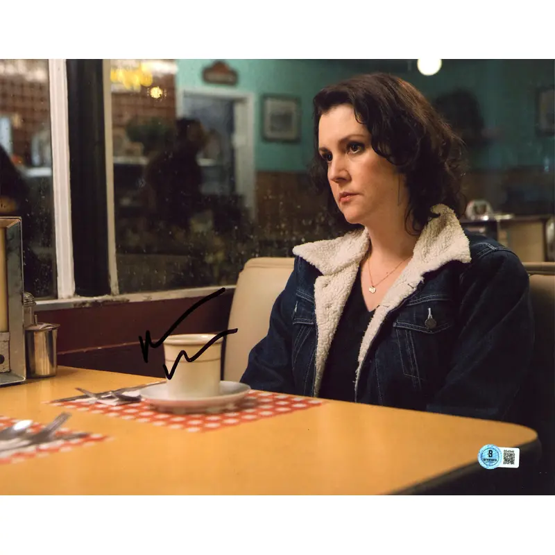 Melanie Lynskey Yellowjackets Authentic Signed 11x14 Photo BAS #BS40946