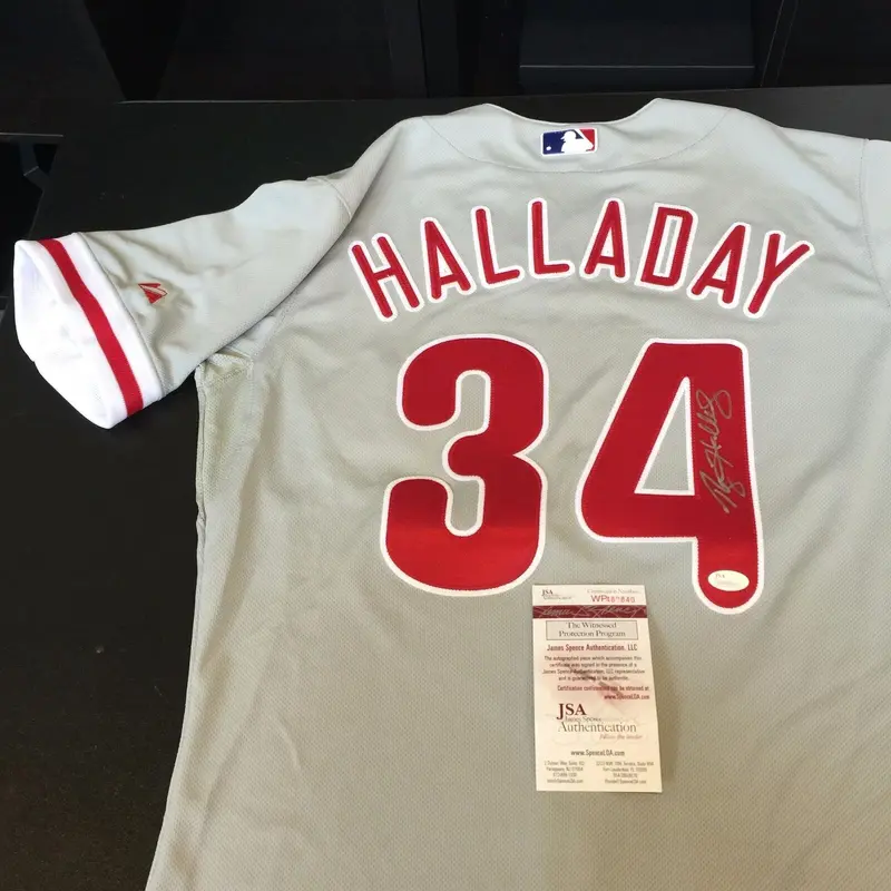 Roy Halladay Signed Authentic Philadelphia Phillies Game Model Jersey JSA COA