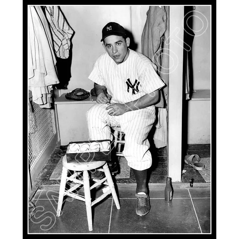 Yogi Berra 8X10 Photo - 1951 New York Yankees - 134