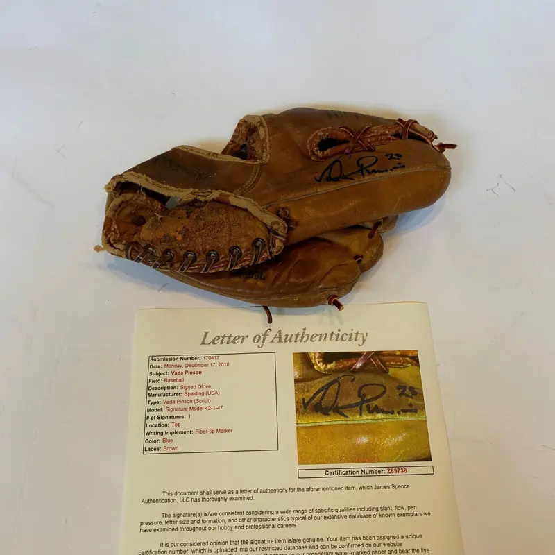 1960's Vada Pinson Signed Game Model Baseball Glove JSA COA Cincinnati Reds RARE