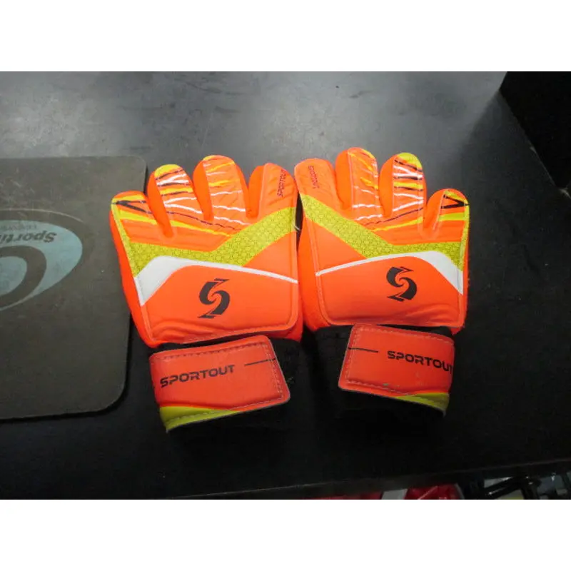 Used Sportout Size 6 Soccer Goalie Gloves