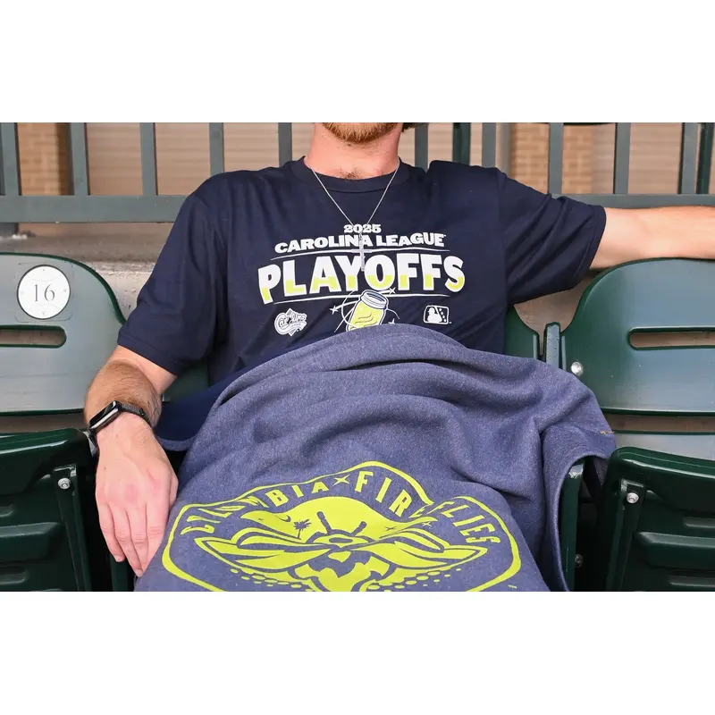 MV Fireflies Pro-Weave Sweater Throw Blanket
