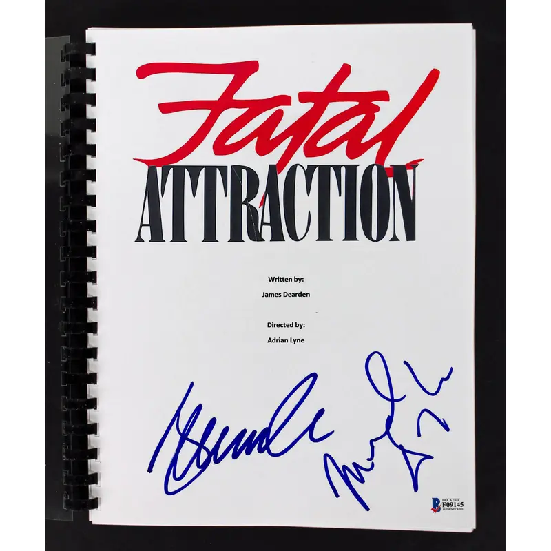Michael Douglas & Glenn Close Signed Fatal Attraction Movie Script BAS #F09145