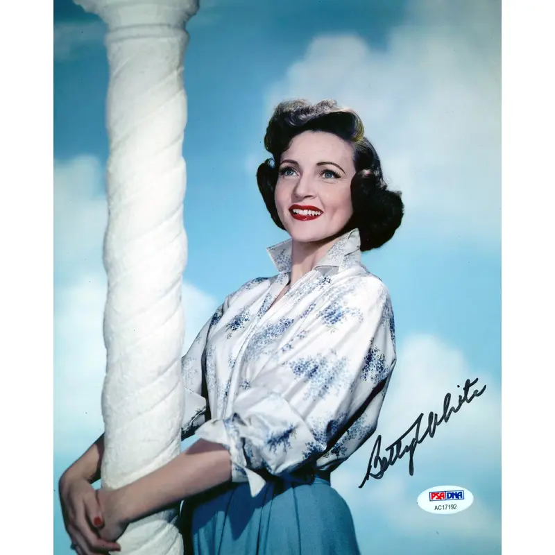 Betty White The Golden Girls Authentic Signed 8x10 Photo PSA/DNA #AC17192