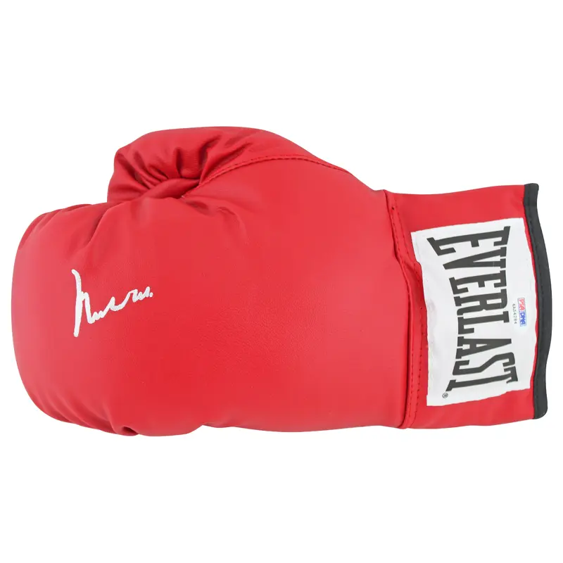 Muhammad Ali Signed Red Everlast Boxing Glove Auto Graded 10! PSA Itp #4A54284
