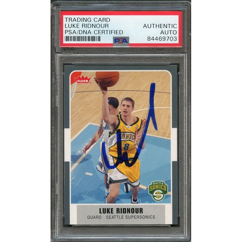 2007-08 Fleer #109 Luke Ridnour Signed Card AUTO PSA Slabbed