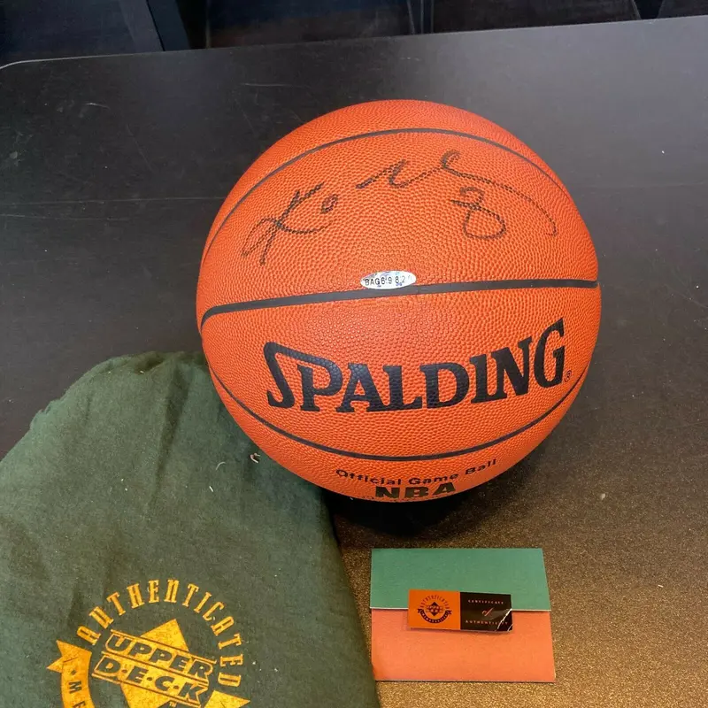 Kobe Bryant Signed Official Spalding NBA Game Basketball Upper Deck UDA COA