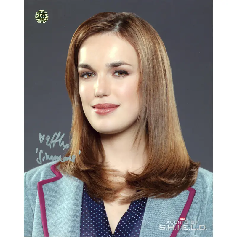 Elizabeth Henstridge Marvel's Agents of SHIELD Signed 8x10 Photo Wizard World 12