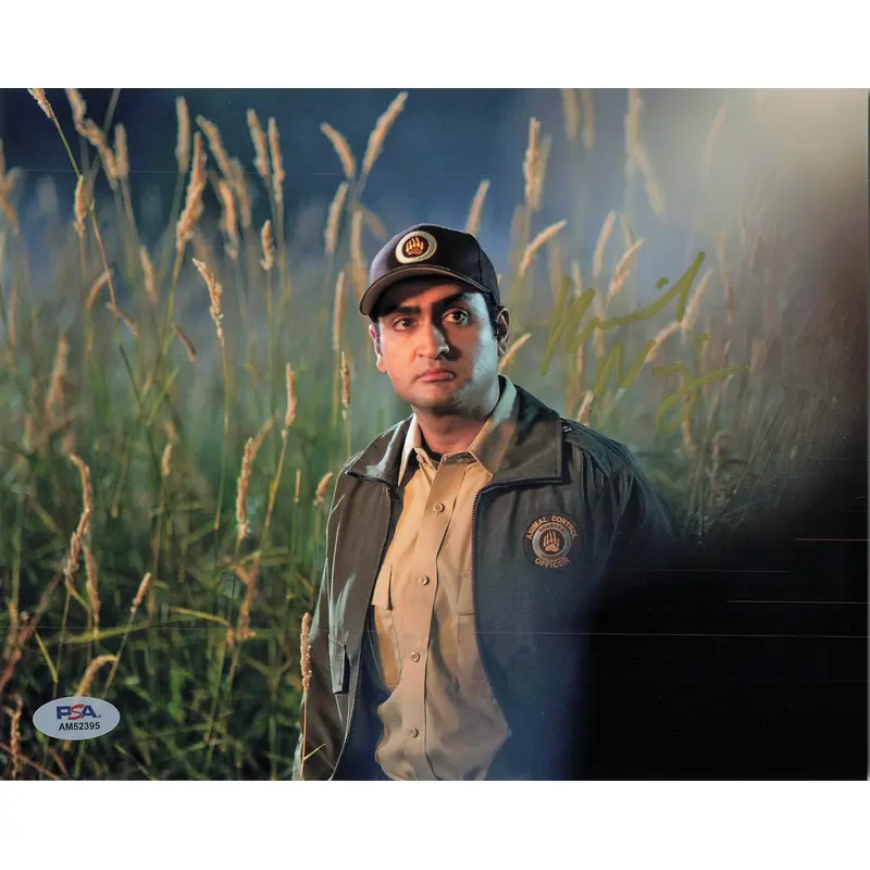 KUMAIL NANJIANI signed 8x10 photo PSA/DNA Autographed