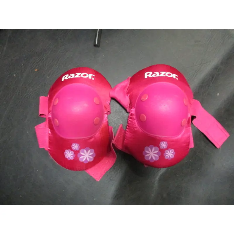 Used Razor Size Kids Medium Knee Pads