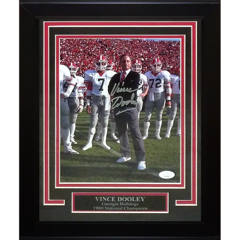 Vince Dooley Autographed Georgia Bulldogs Deluxe Framed 8x10 Photo - JSA