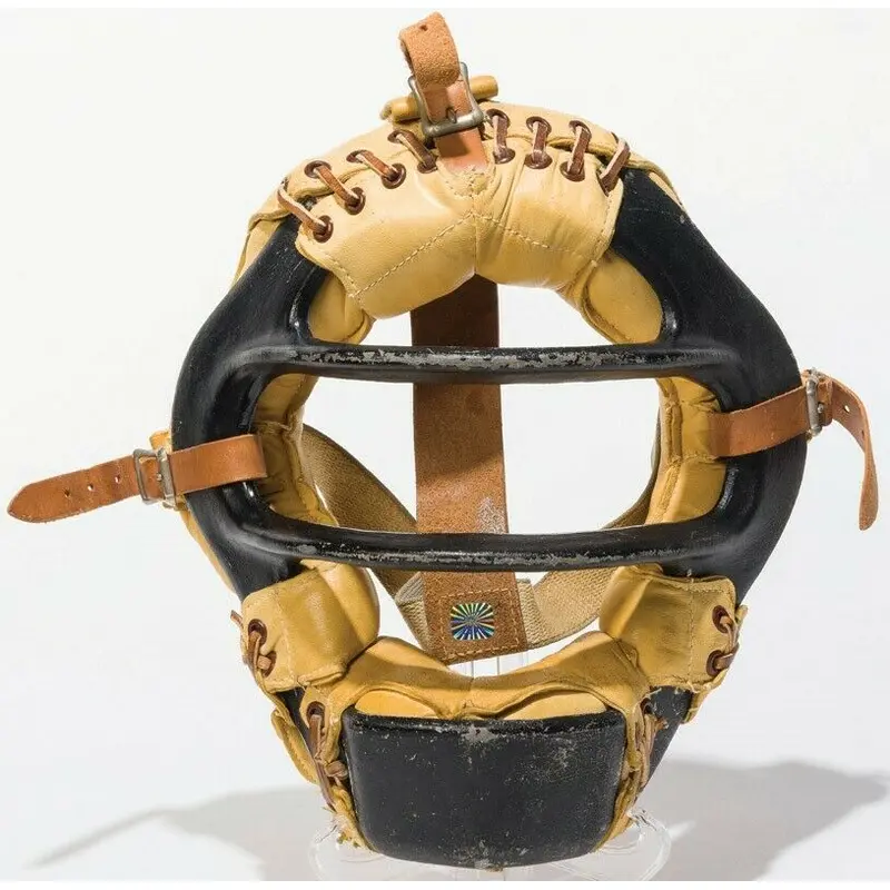 Rare Yogi Berra Game Used 1958-1960 Catchers Mask J.T. Sports COA Yankees