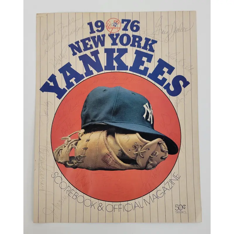 1976 New York Yankees Team Signed Scorebook Beckett COA