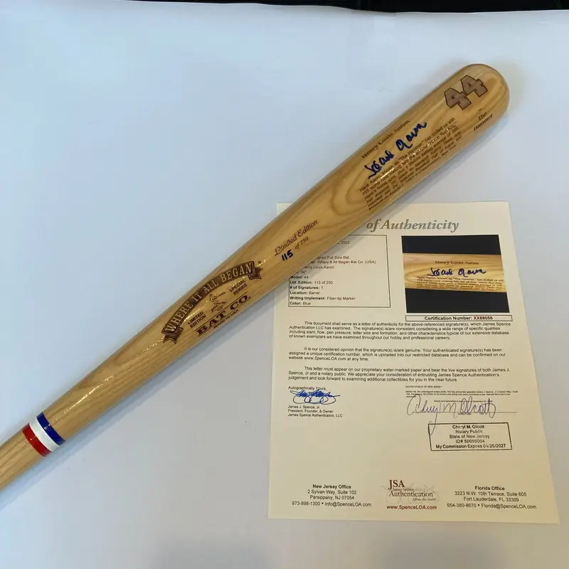 Beautiful Hank Aaron Signed Career Stats Commemorative Baseball Bat JSA COA