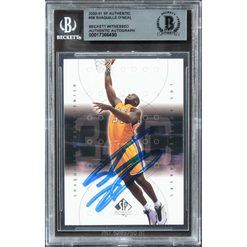 Lakers Shaquille O'Neal Signed 2000 SP Authentic #38 Card BAS Slabbed