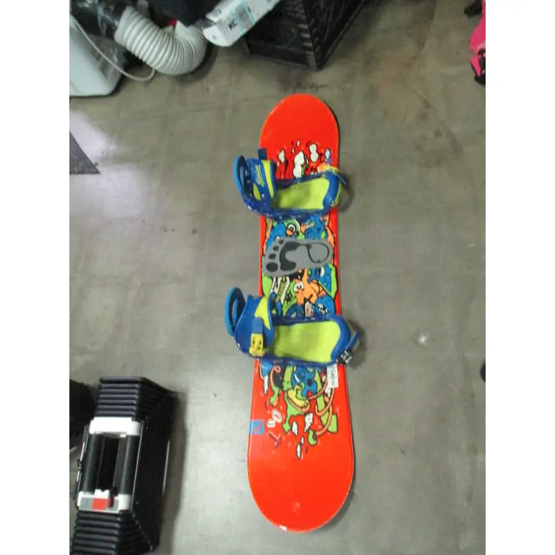 Used Head Rowdy Jr 120 cm Snowboard w/ Burton Mission Smalls Bindings
