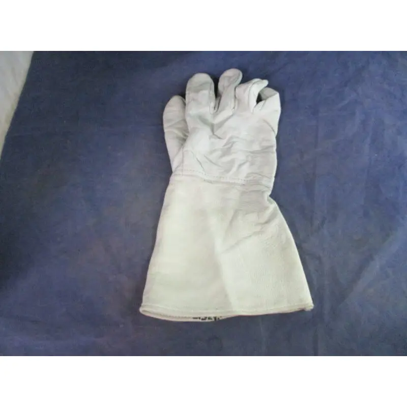 Used Leather Fencing Glove Size 7 - Right Hand