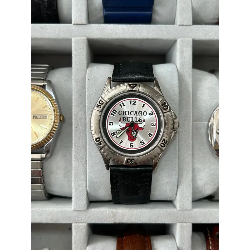 Vintage 1998 Chicago Bulls NBA Quartz Watch