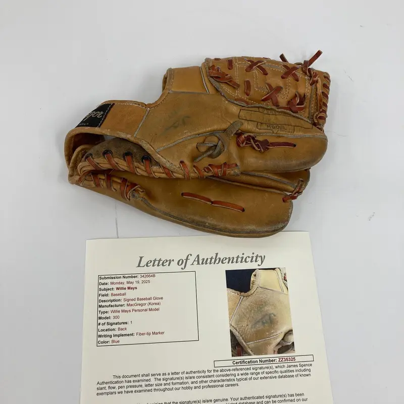 Willie Mays Signed Vintage MacGregor Mays Model Baseball Glove JSA COA