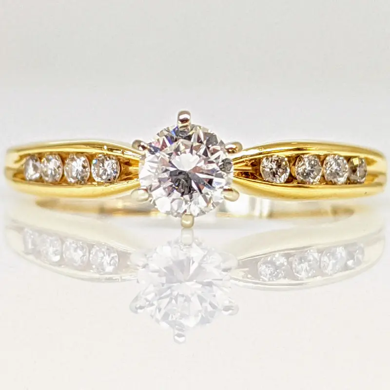 14K .33 CARAT TOTAL WEIGHT DIAMOND ROUND (9) ESTATE RING 2.2 GRAMS