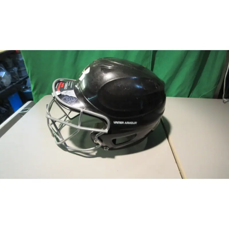 Used Under Armour Youth One Size Fits Most 6 3/4 & Under