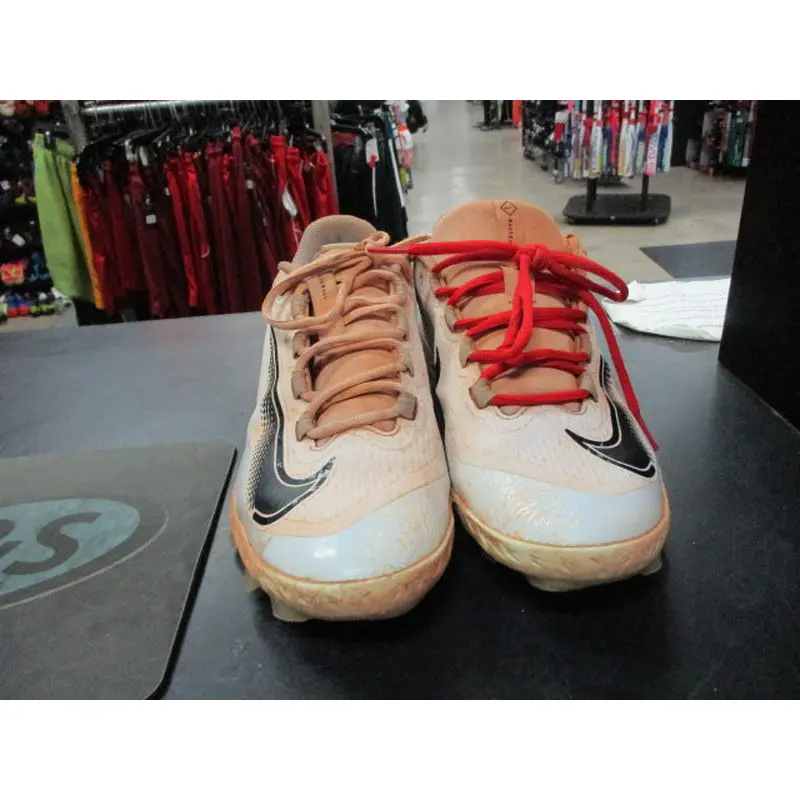 Used Nike React Size 8.5 Cleats