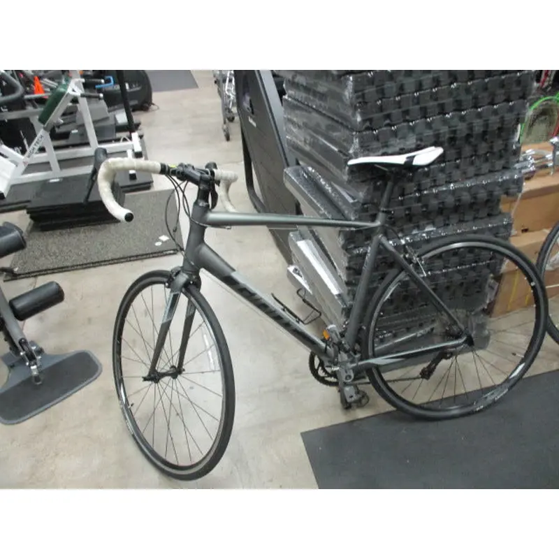 Used Giant Contend 26" 16 Speed Road Bike