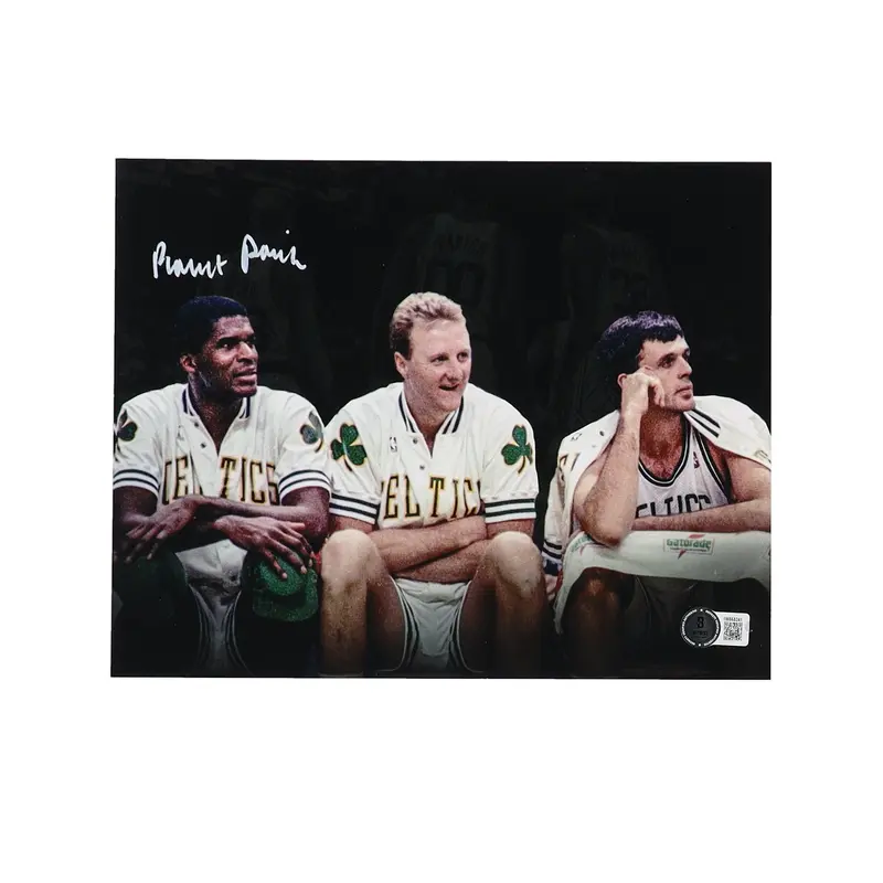 Robert Parish Signed Celtics 8x10 Framed Photo (Beckett COA)