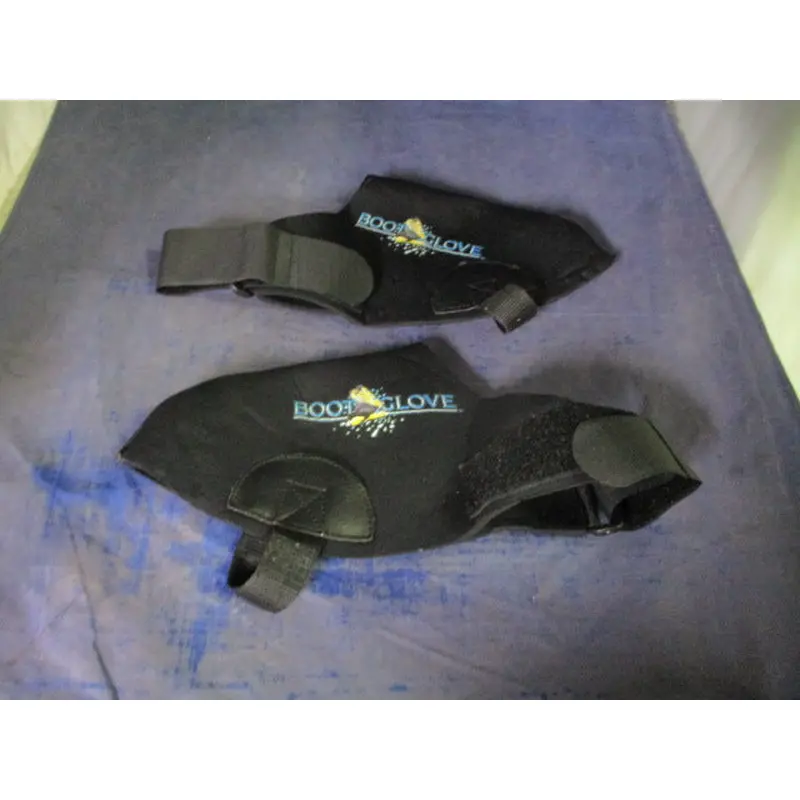 Used Neopren Ski Boot Glove - Keeps your toes Warm :)
