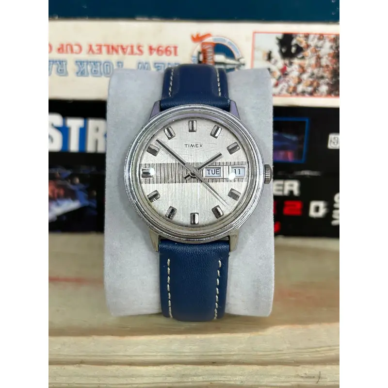 Vintage 1974 Timex Day / Date Mechanical Hand Wind Watch