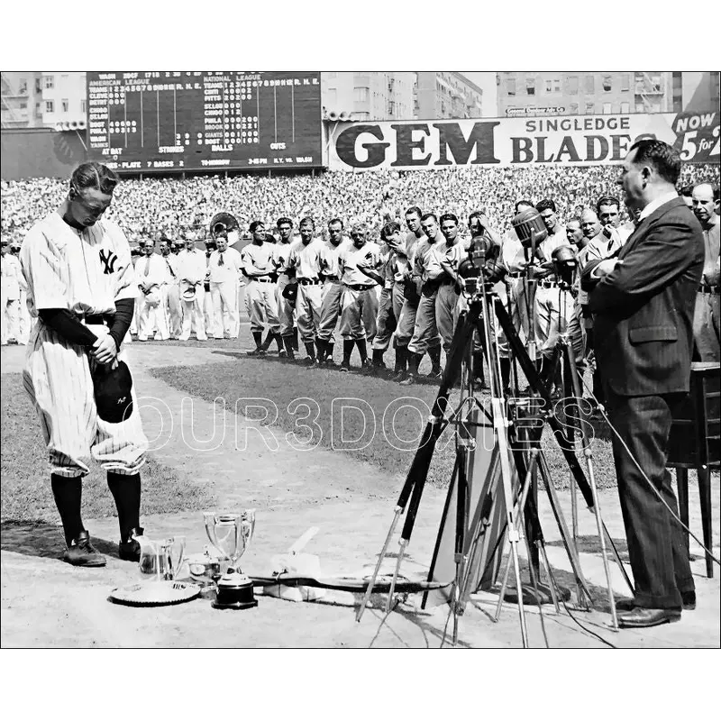 Lou Gehrig 8X10 Photo - 1939 Yankees Luckiest Man Speech - 364