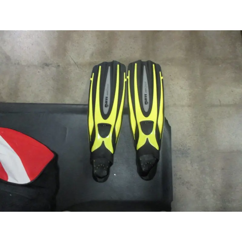 Used Mares Avanti Excel Fins Size 5-6